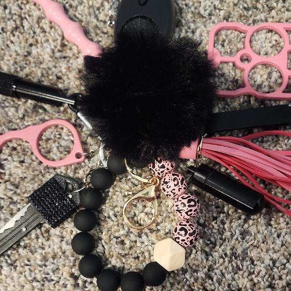 Safety Keychain - Picture 4 of 4